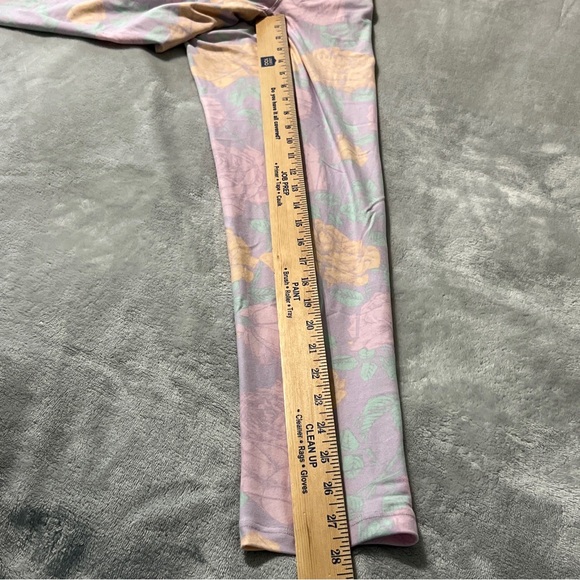 NWT NEW LuLaRoe LLR Leggings Lilac Lavender Peach Roses TC 10-16 Soft Leggings - Picture 6 of 7